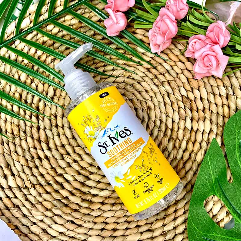 St. Ives Chamomile Facial Cleanser – Original & Imported | 200ml