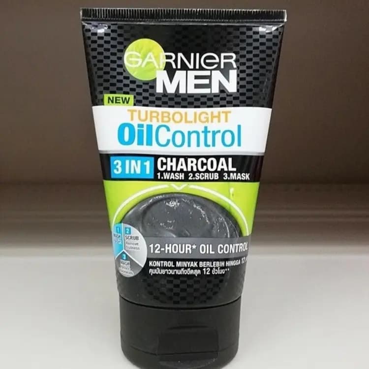 Garnier Men Charcoal Oil Control 3-in-1 Face Wash | Original & Imported | 100ml